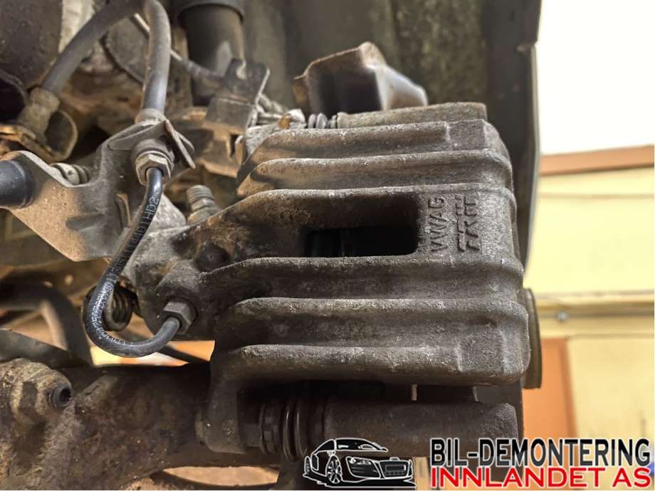 Bremsecaliper venstre bak til VW Golf, Plus/Cross 2009-2013 (Fase 2)  (VOLKSWAGEN|1K0 615 423 J|)