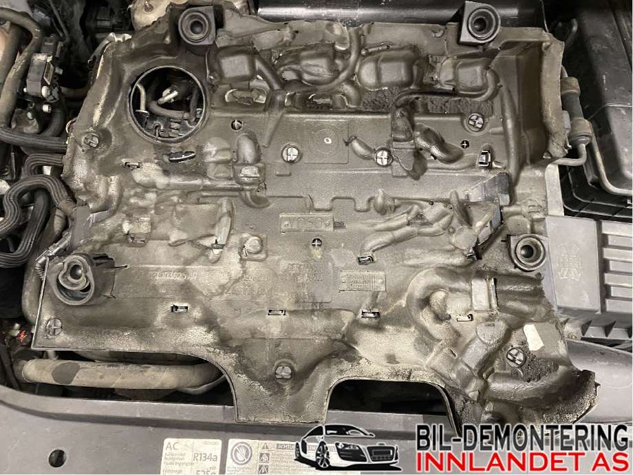 Motordeksel over motor til VW Golf, Plus/Cross 2009-2013 (Fase 2)  (VOLKSWAGEN|03L 103 925 AR|)