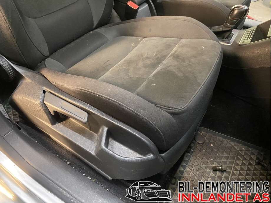 Sete foran høyre til VW Golf, Plus/Cross 2009-2013 (Fase 2)  (VOLKSWAGEN|1K4 881 106 PA|1K4 881 516 BC|)