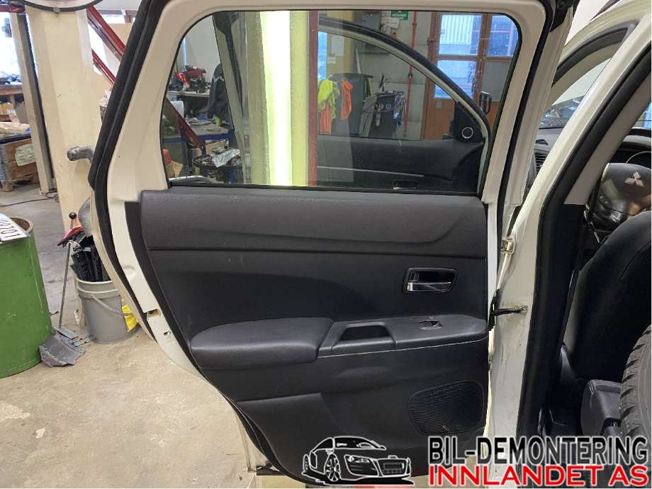 Ruteheis venstre til Mitsubishi ASX 2010-2019 (MITSUBISHI|5713A258|)