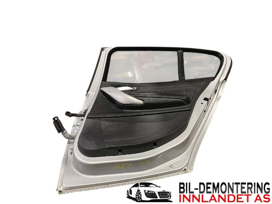 Dør høyre bak til BMW 1-Serie 2015-2019 (Fase 2) (F20/F21) (F20/F21) (BMW|41 52 7 284 516|41 52 5 A2A 398|)