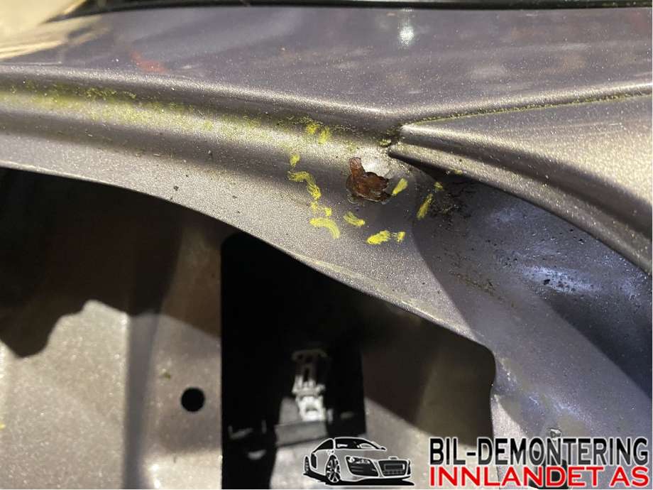 Bakluke til Ford Focus 2011-2014 (Type III, Fase 1)  (FORD|1834446|)