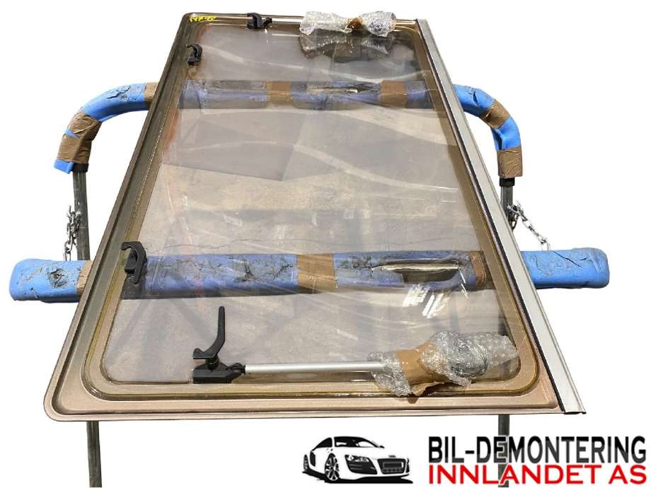 Camping, vindu til Annet Campingvogn Munsterland (LMC) 0-->>  (LMC Dominant|107;5;5 X 63|POLYPLASTIC|)