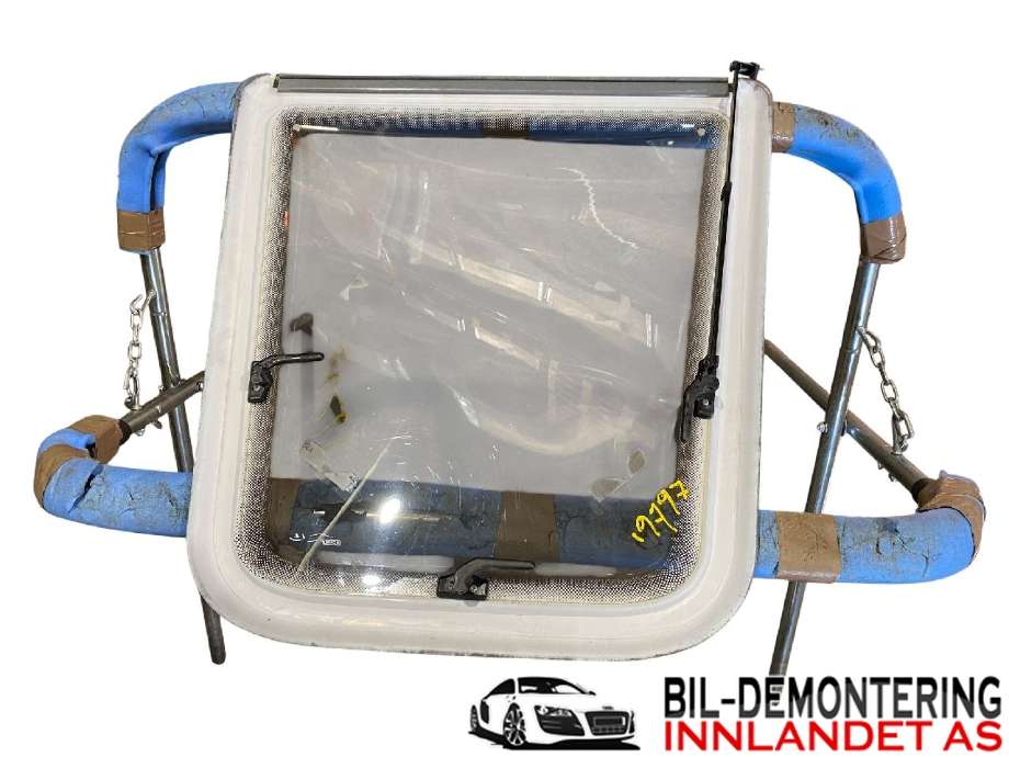 Camping, vindu til Annet Campingvogn Hobby 1967-->>  (HOBBY PRESTIGE|68 X 66 X 52|D PARA PRESS 3|43R-001736)
