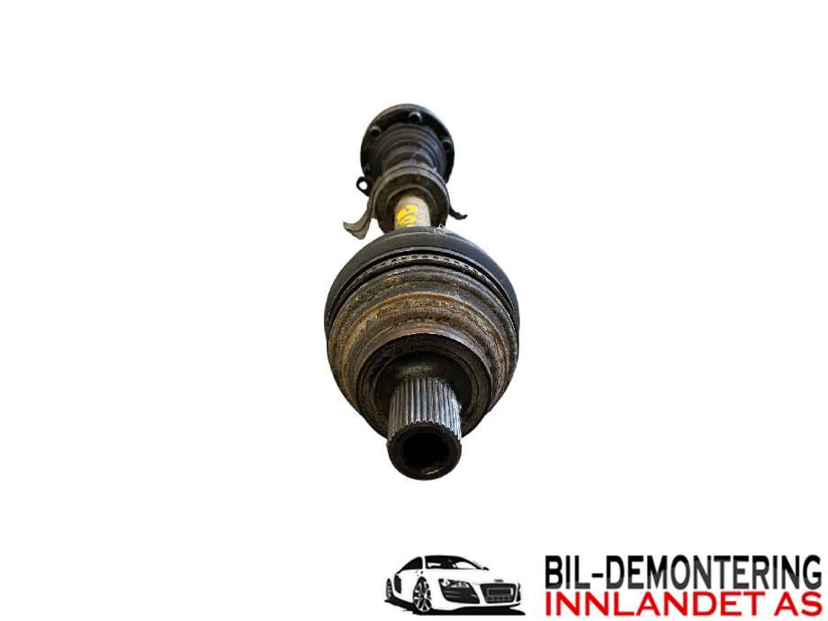 Drivaksel venstre foran til VW Passat 2005-2010 (B6) (B6) (VOLKSWAGEN|3C0 407 271 AE|)