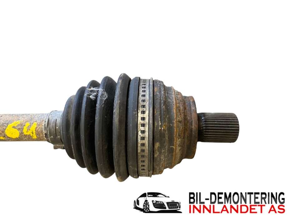 Drivaksel venstre foran til VW Passat 2005-2010 (B6) (B6) (VOLKSWAGEN|3C0 407 271 AE|)