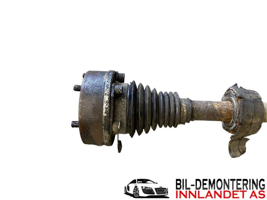 Drivaksel venstre foran til VW Passat 2005-2010 (B6) (B6) (VOLKSWAGEN|3C0 407 271 AE|)
