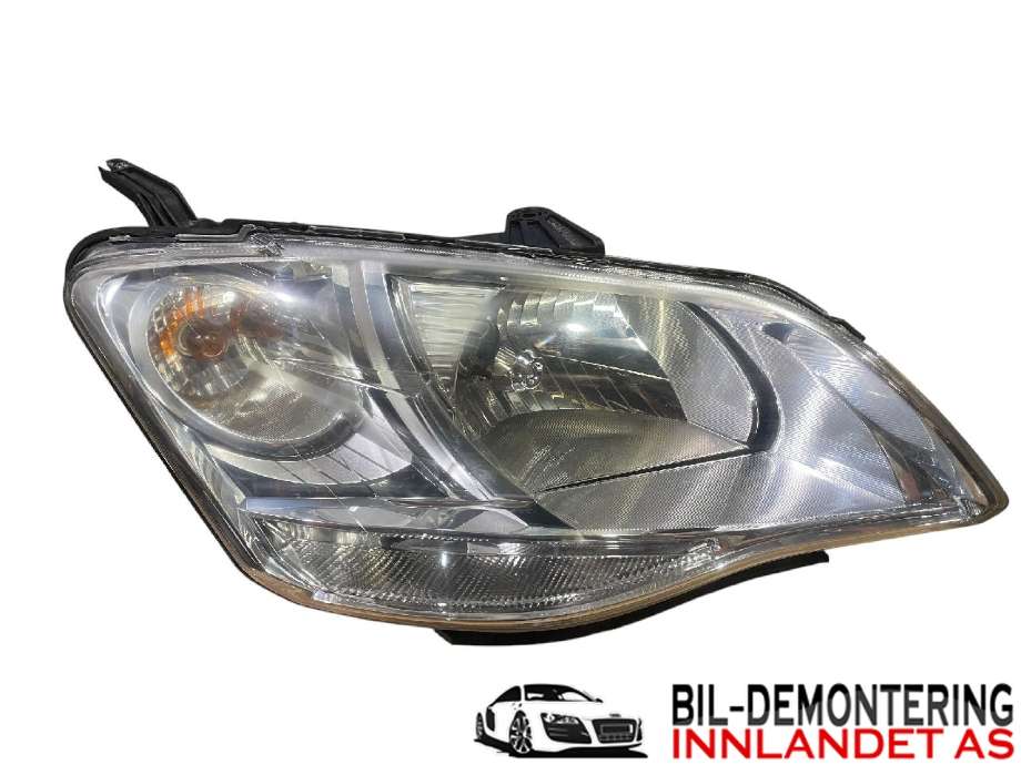 Frontlykt høyre halogen til SsangYong Korando, 2011-2013 (Type III) (SSANGYONG|8310234100)