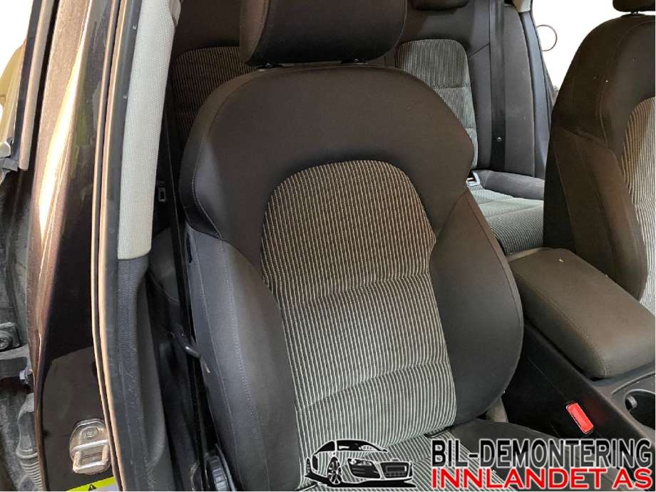 Sete foran høyre til Audi A4 2007-2014 (Type IV) (B8) (B8) (AUDI|8K0 881 106 G|8K0 881 516|8K0 881 106 S)