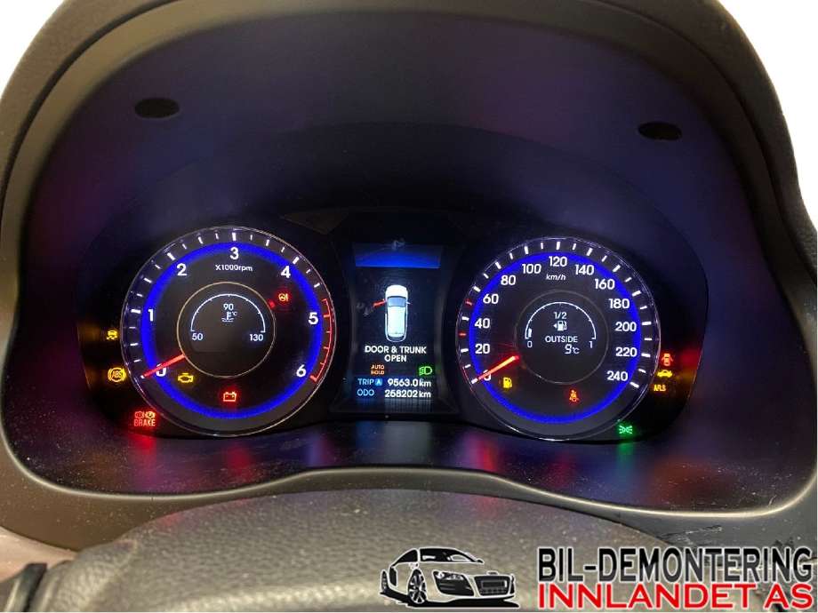 Instrumentpanel til Hyundai i40, 2012-2017 (HYUNDAI|94011 3Z400)