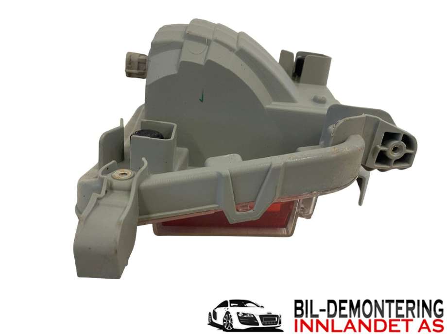 Baklykt fra støtfanger til Subaru Trezia 2011-2013  (SUBARU|8158052250|)