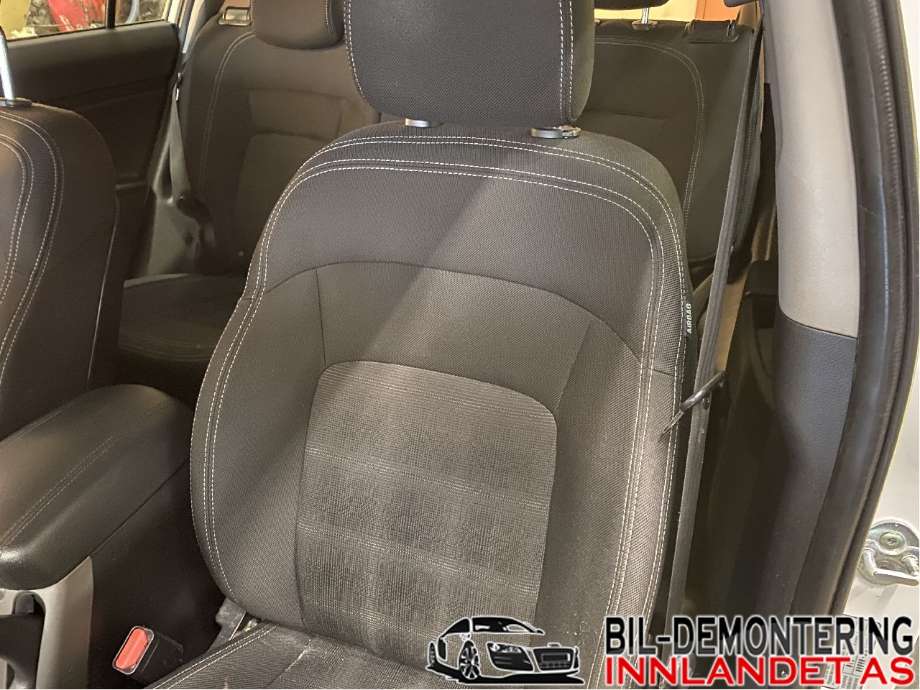 Sete foran venstre til Kia Sportage 2010-2016 (Type III)  (KIA|881033U040EAN|883073U110EAN|)