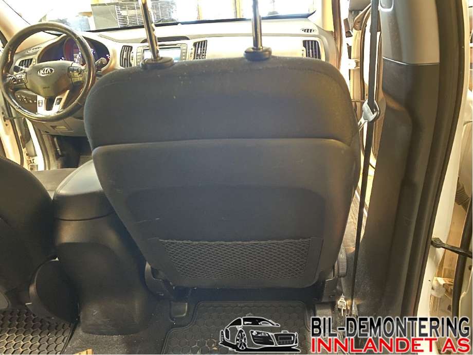 Sete foran høyre til Kia Sportage 2010-2016 (Type III) (KIA|881043U020EAN|883083U040EAN|)