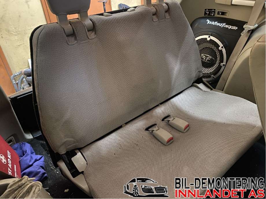 Sete bak til Mitsubishi Outlander, 2007-2010 (Type II, Fase 1)  (MITSUBISHI|6912A206)