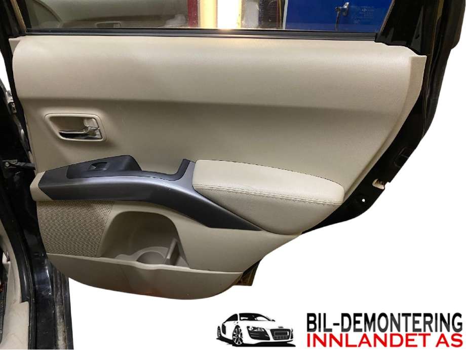 Dørtrekk høyre til Mitsubishi Outlander, 2007-2010 (Type II, Fase 1)  (MITSUBISHI|7222A354YA)