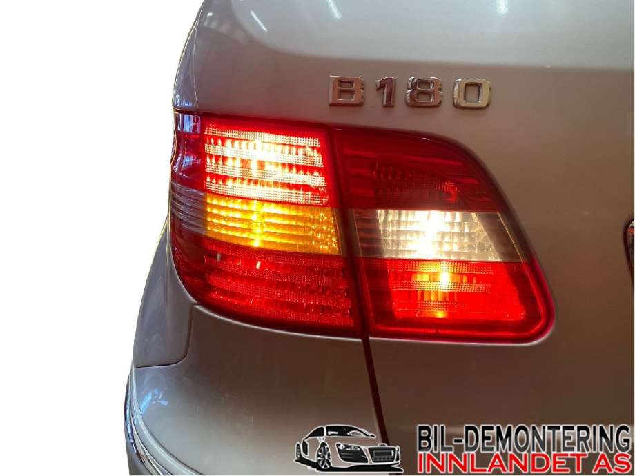 Baklykt venstre indre til Mercedes B-Klasse 2008-2011 (Fase 2) (W245) (W245) (MERCEDES|A 169 820 15 64|)