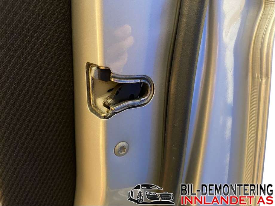 Låsekasse høyre til Mercedes B-Klasse, 2008-2011 (Fase 2) (W245) (W245) (MERCEDES|A 169 720 44 35)