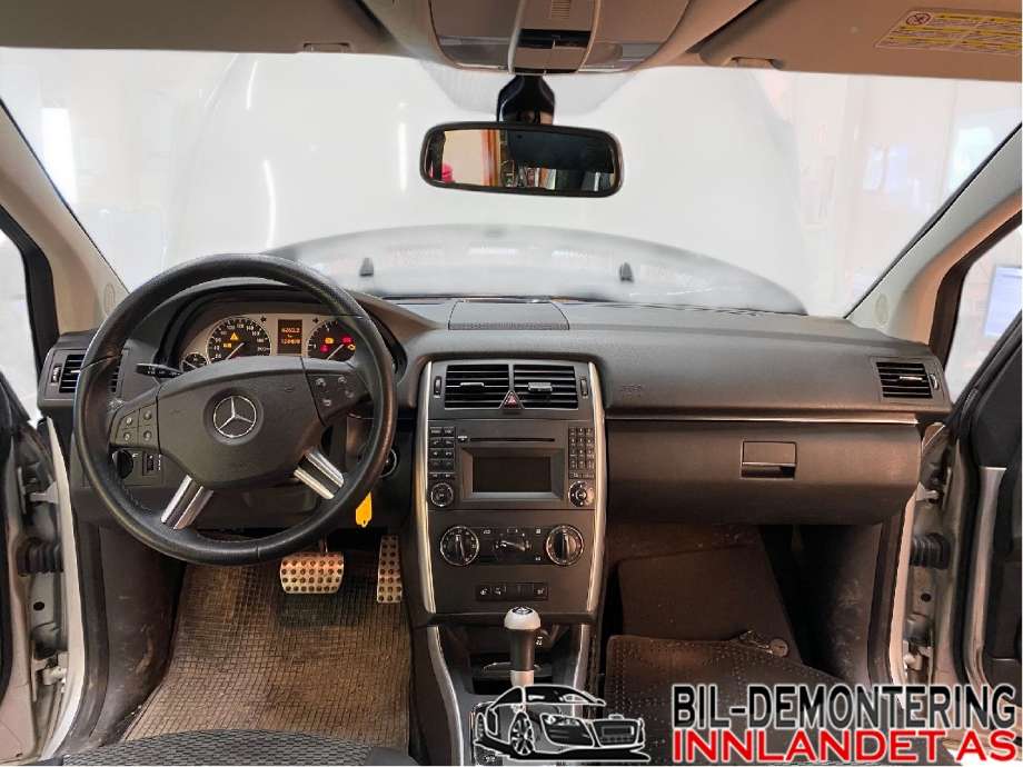 Dashbord til Mercedes B-Klasse, 2008-2011 (Fase 2) (W245) (W245) (MERCEDES|A 169 680 08 87)