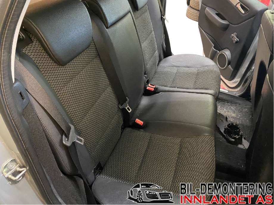 Sete bak til Mercedes B-Klasse 2008-2011 (Fase 2) (W245) (W245) (MERCEDES|A 169 920 22 34|A 169 920 05 50|A 169 920 04 50)