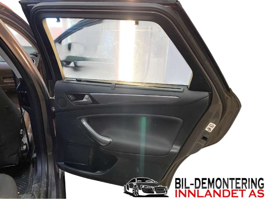 Ruteheis høyre til Ford Mondeo, 2011-2014 (Type IV, Fase 2)  (FORD|7S71-A27000-BS)