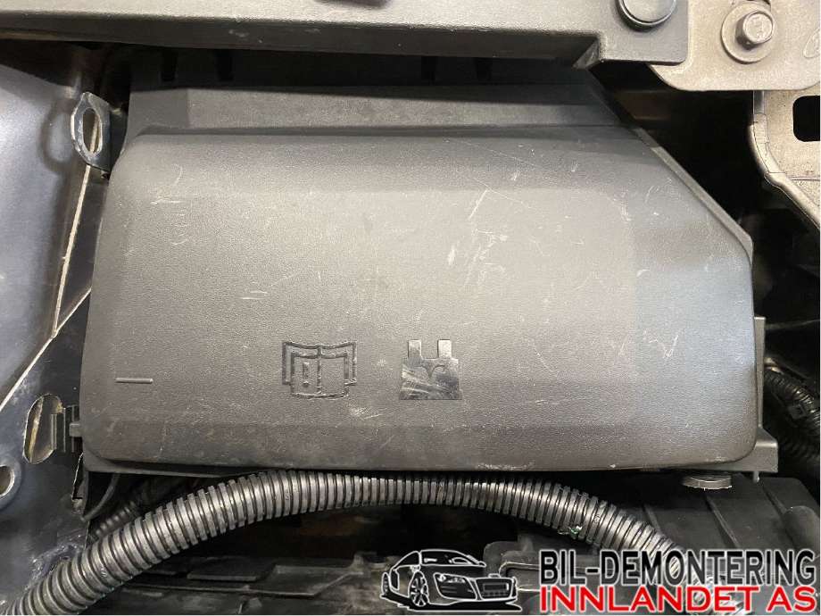 Sikringsboks til Ford Mondeo, 2011-2014 (Type IV, Fase 2)  (FORD|6G9T-14A067-AB)