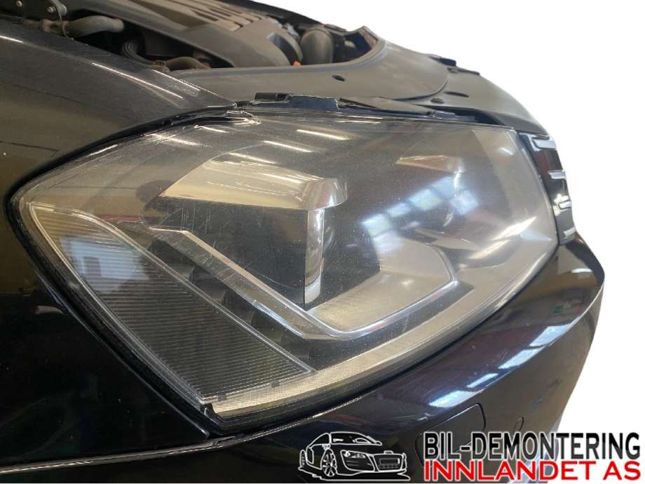 Frontlykt høyre halogen til VW Passat 2011-2015 (B7) (B7) (VOLKSWAGEN|3AB 941 044|)