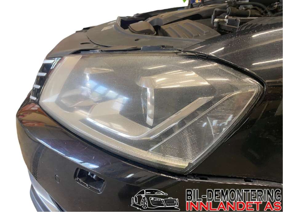 Frontlykt venstre halogen til VW Passat 2011-2015 (B7) (B7) (VOLKSWAGEN|3AB 941 043|)