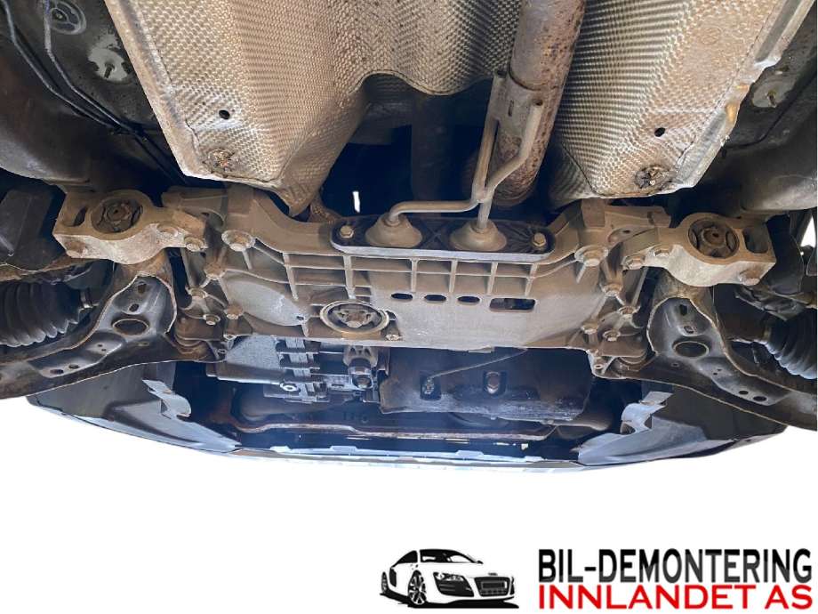 Travers foran hoved til VW Passat 2011-2015 (B7) (B7) (VOLKSWAGEN|3C0 199 313 BB|)