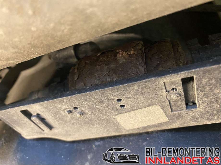 Diverse deler til VW Passat, 2011-2015 (B7) (B7) (VOLKSWAGEN|3AA 201 607 F)