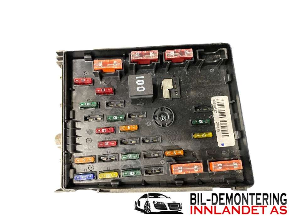 Sikringsboks til VW Passat 2011-2015 (B7) (B7) (VOLKSWAGEN|3C0 937 125 A|)