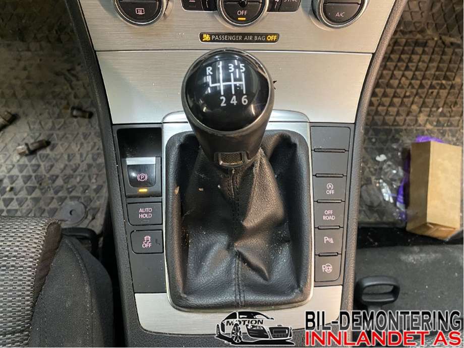 Girstang manuell til VW Passat, 2011-2015 (B7) (B7) (VOLKSWAGEN|1K0 711 050 A)