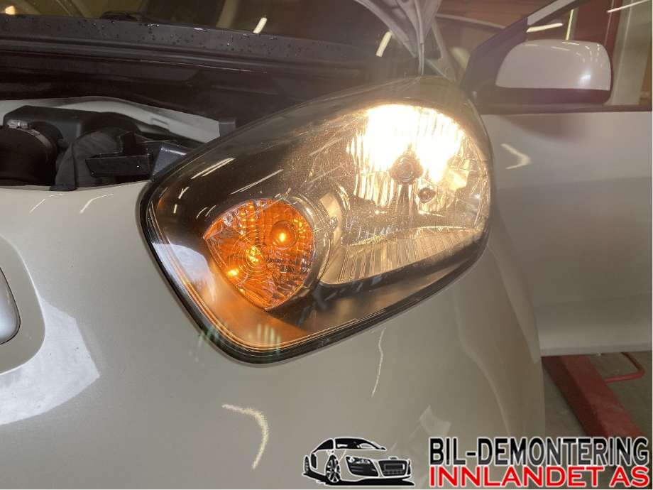 Frontlykt venstre halogen til Kia Picanto 2011-2017 (Type II) (KIA|92101 1Y011|)