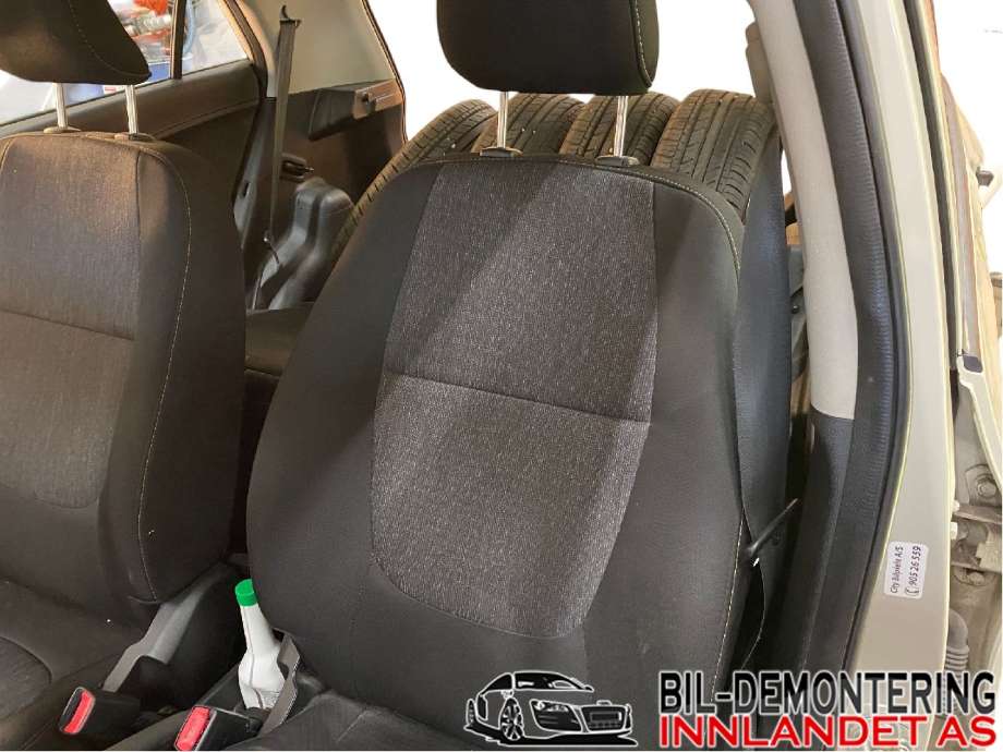 Sete foran venstre til Kia Picanto 2011-2017 (Type II) (KIA|885001Y010|883101Y020|)