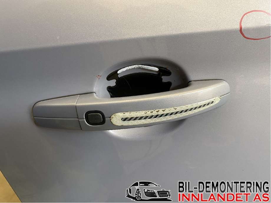 Dørhåndtak utv høyre foran til Ford Kuga, 2008-2012 (Type I)  (FORD|8M51-226A40-AAXWAA)