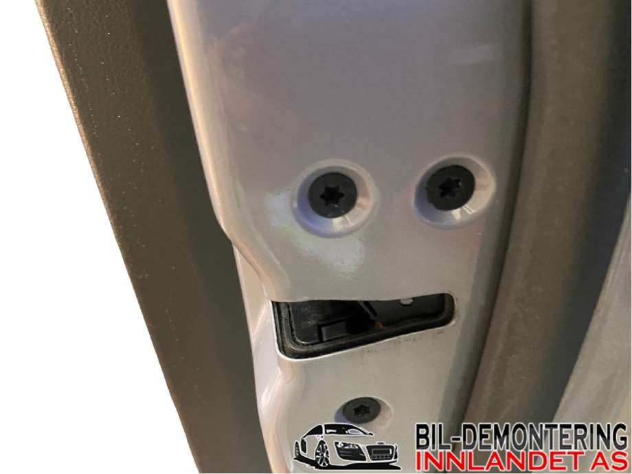 Låsekasse høyre til Ford Kuga, 2008-2012 (Type I)  (FORD|8V4A-S21812-FA)