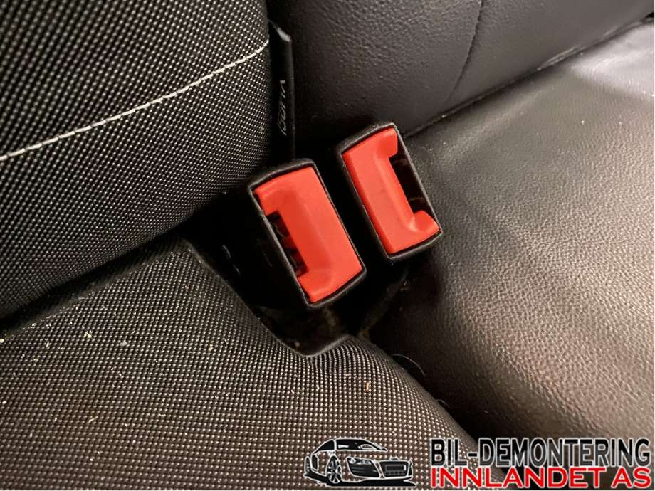 Sikkerhetsbeltelås baksete til Ford Kuga, 2008-2012 (Type I)  (FORD|6G9N-613K21-AC)