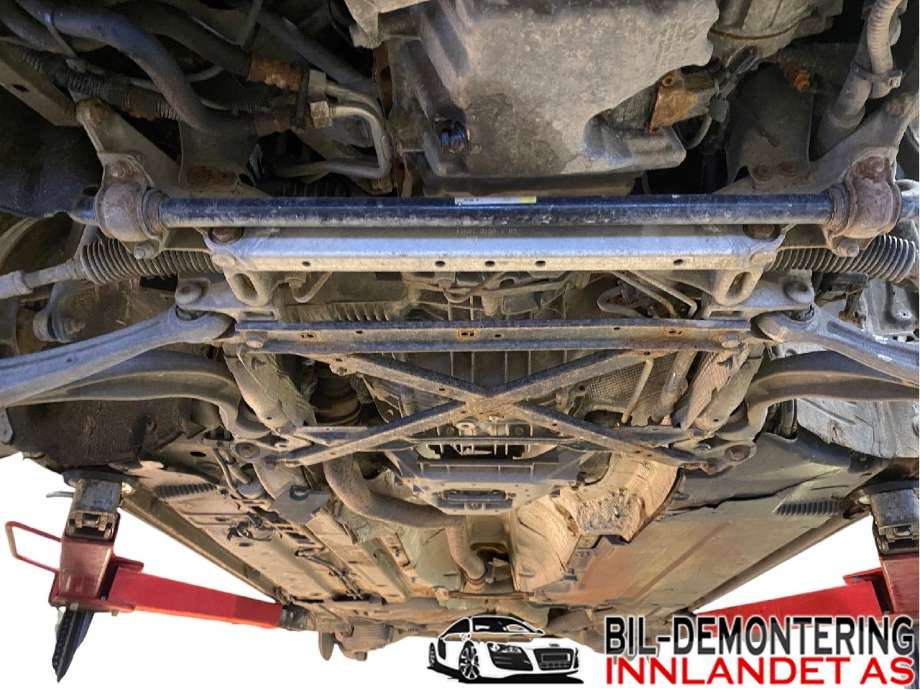 Travers foran hoved til Audi A4 2007-2014 (Type IV) (B8) (B8) (AUDI|8T0 399 315 H|)