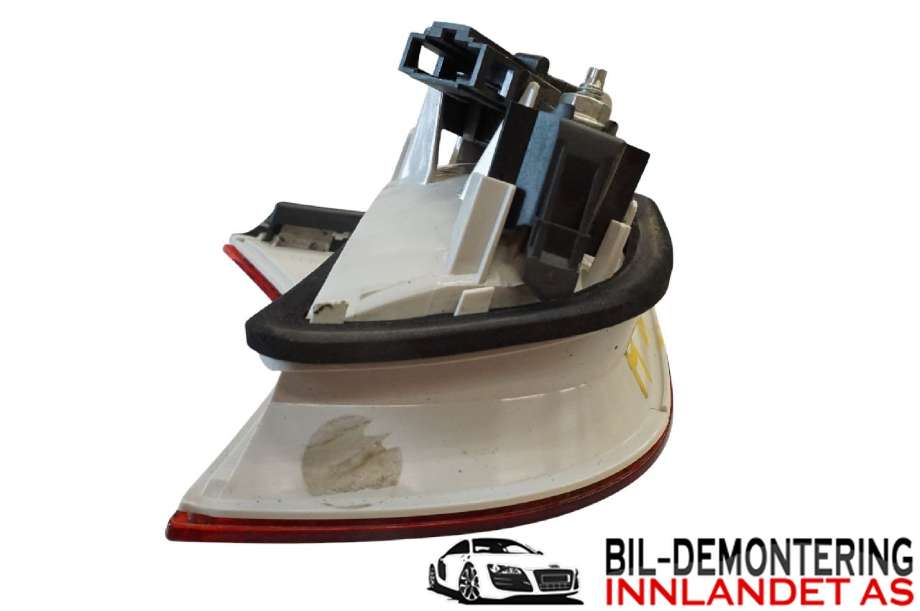 Baklykt høyre indre til Audi A4 2004-2008 (Type III) (B7) (B7) (AUDI|8E9 945 094 A|)