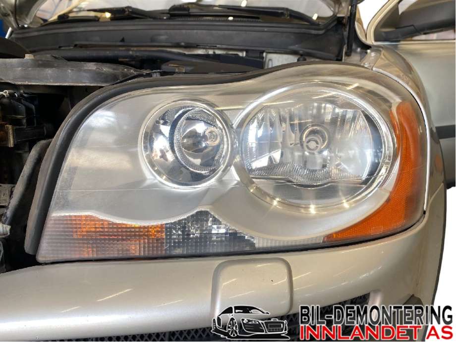 Frontlykt venstre halogen til Volvo XC90, 2002-2006 (Type I, Fase 1)  (VOLVO|31446866)