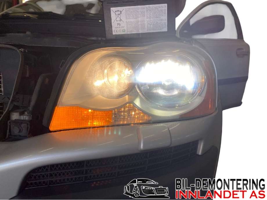 Frontlykt venstre halogen til Volvo XC90 2002-2006 (Type I, Fase 1)  (VOLVO|31446866||30655909)