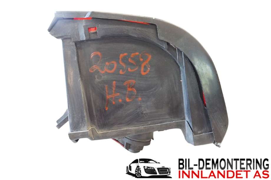 Baklykt høyre til Mitsubishi Pajero 1992-1999 (Type II)  (MITSUBISHI|MB831090|)