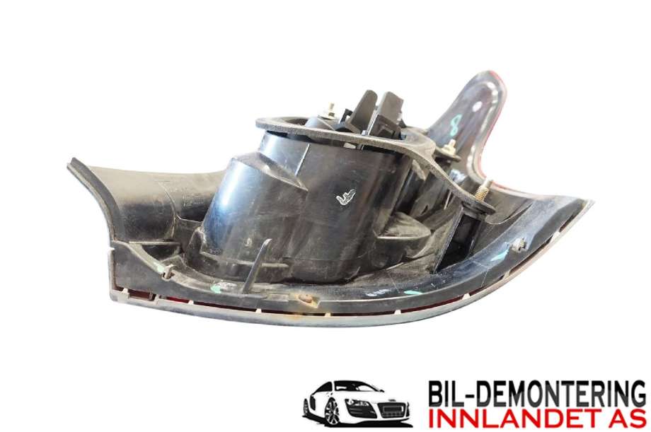 Baklykt venstre til Toyota Avensis 2003-2008 (Type II) (TOYOTA|8156105170|)