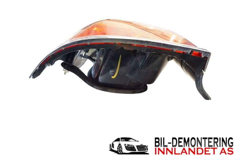 Baklykt venstre til Toyota Avensis 2003-2008 (Type II)  (TOYOTA|8156105170|)