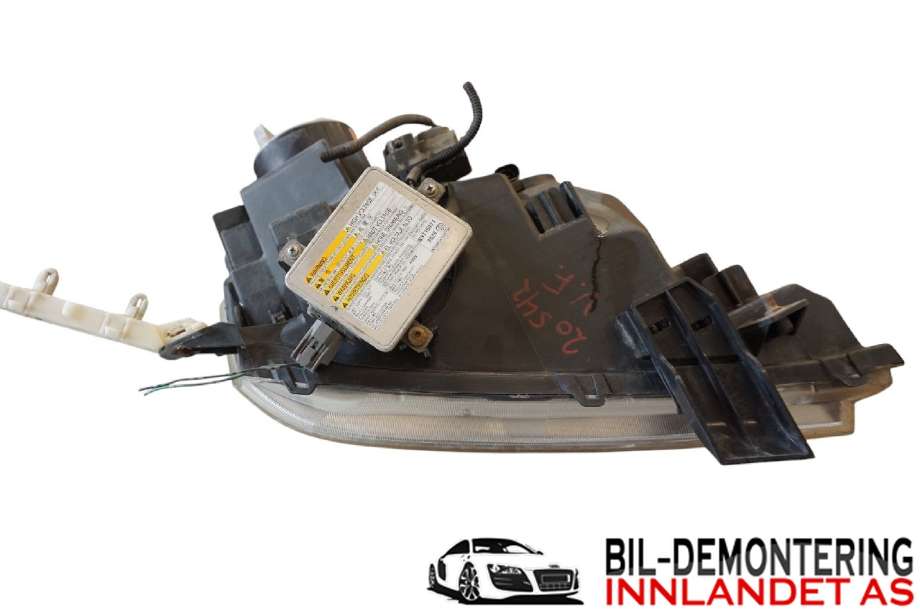 Frontlykt venstre halogen til Suzuki Grand Vitara 2005-2015 (Type III)  (SUZUKI|35320-65JB2|)