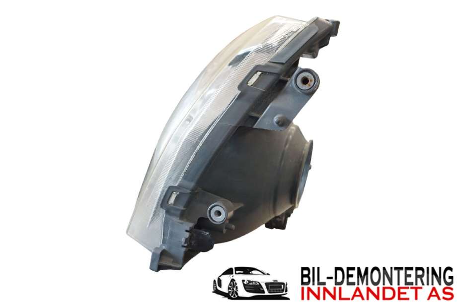 Frontlykt venstre halogen til Toyota Hiace 2007-2012 (Fase 3)  (TOYOTA|8117026490|)