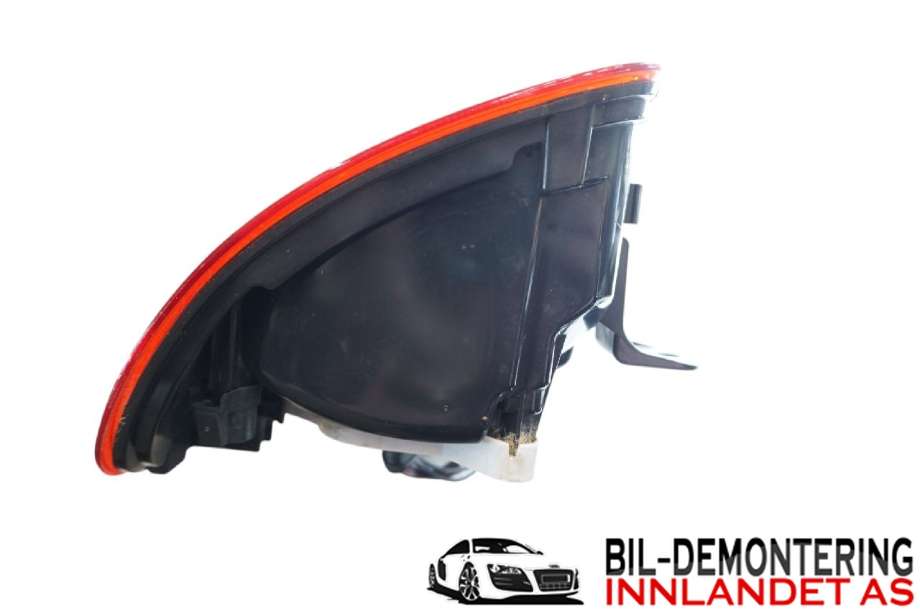 Baklykt venstre til VW Caddy 2015-2020 (Type III, Fase 3)  (VOLKSWAGEN|2K1 945 095 Q|)