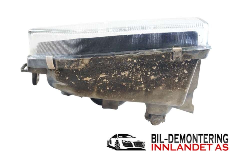 Frontlykt høyre halogen til Mitsubishi Pajero 1992-1999 (Type II)  (MITSUBISHI|MB831072|)