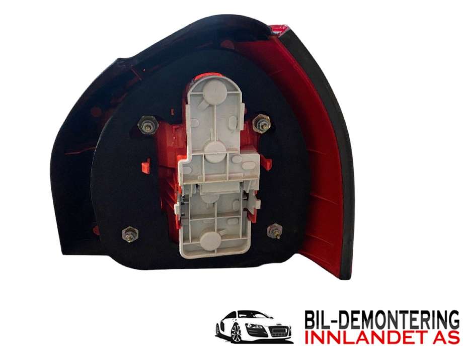 Baklykt venstre til Audi A3 1996-2003 (Type I)  (AUDI|8L0 945 095 B|)