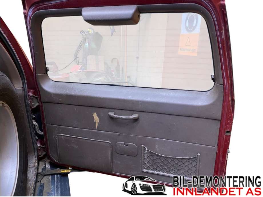 Bakluke til Toyota Land Cruiser 100 1998-2007  (670056A240|)
