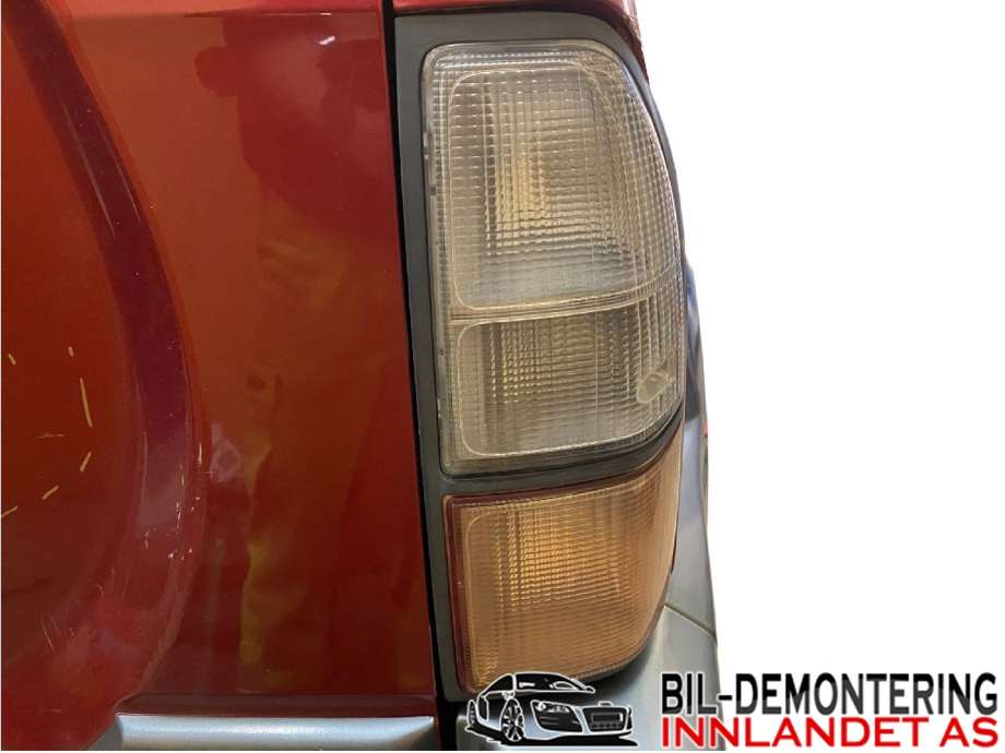 Baklykt høyre til Toyota Land Cruiser 100, 1998-2007  (TOYOTA|8155060630)